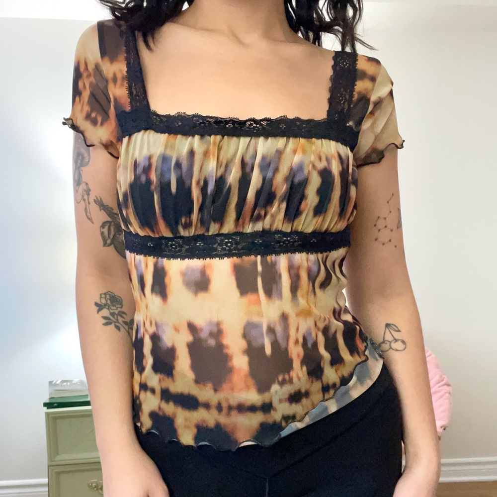 Abstract Print Mesh Top - Picture 3 of 9